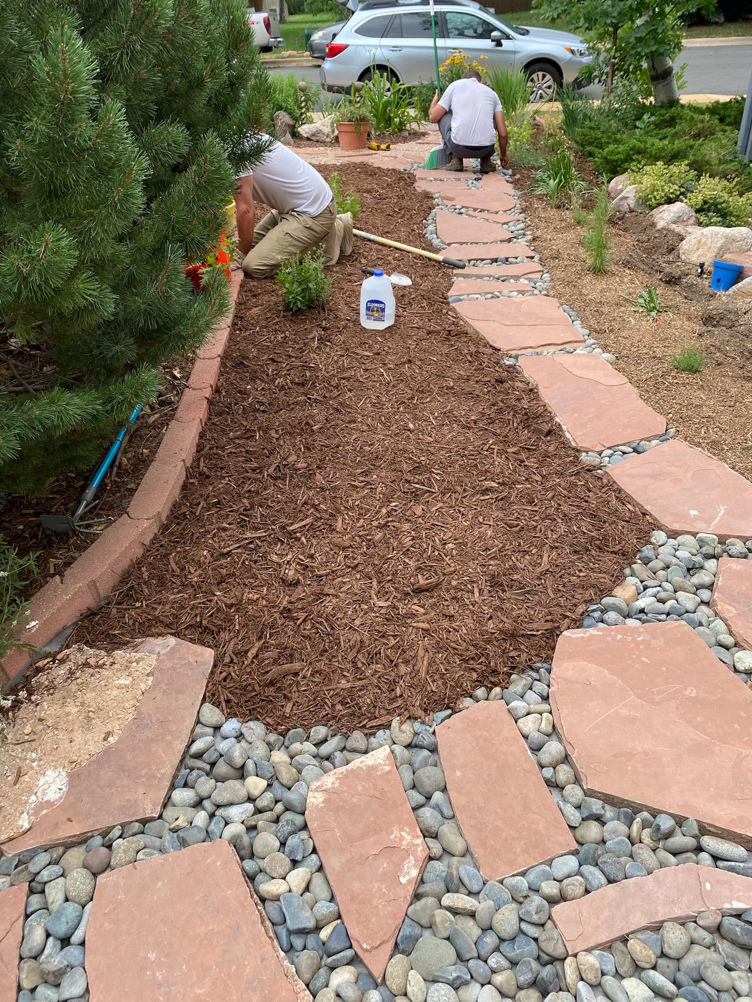 Gallery photos for Front Yard Makeover with Mulch and Flagstone Path: Image #2